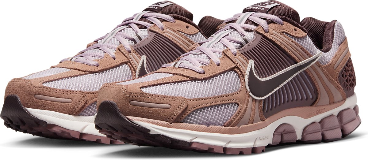 Nike Zoom Vomero 5 -  Pair Front Hollow Photo