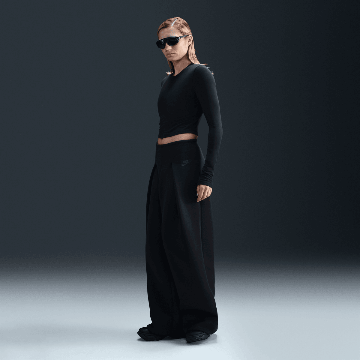 Nike Sportswear Chill Knit -  Front Model Photo